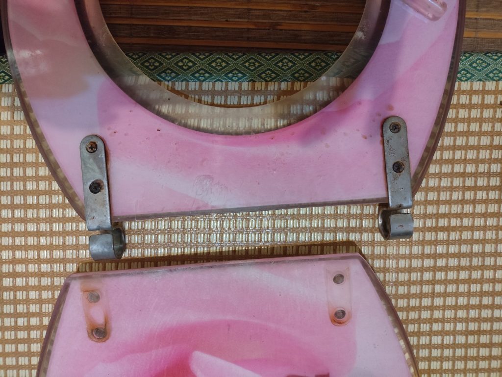 馬桶蓋轉接頭換新及重裝