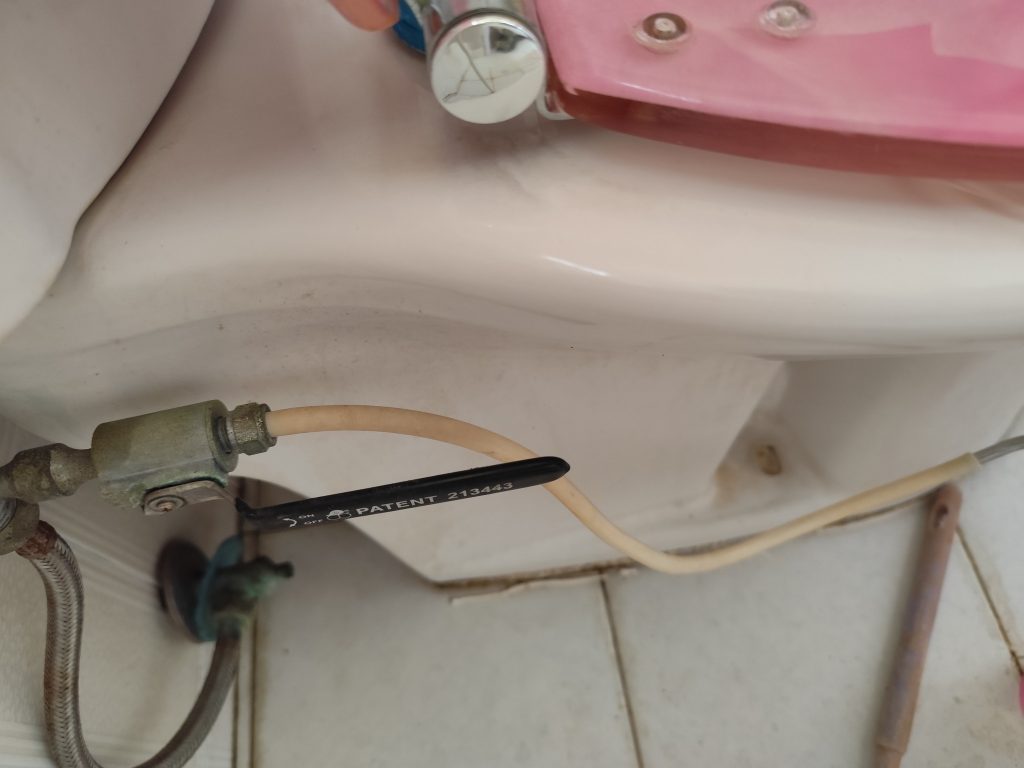 浴室整修一 免治馬桶